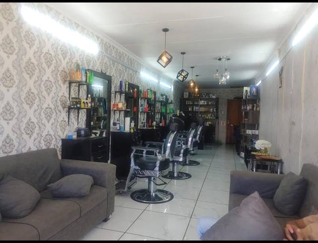 BUSINESS FOR SALE IN FAIRLAND
